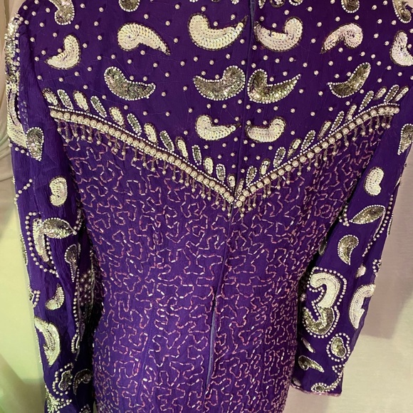 Vintage Long Sleeved Dress w/Beaded Sequin Detail - Picture 10 of 12